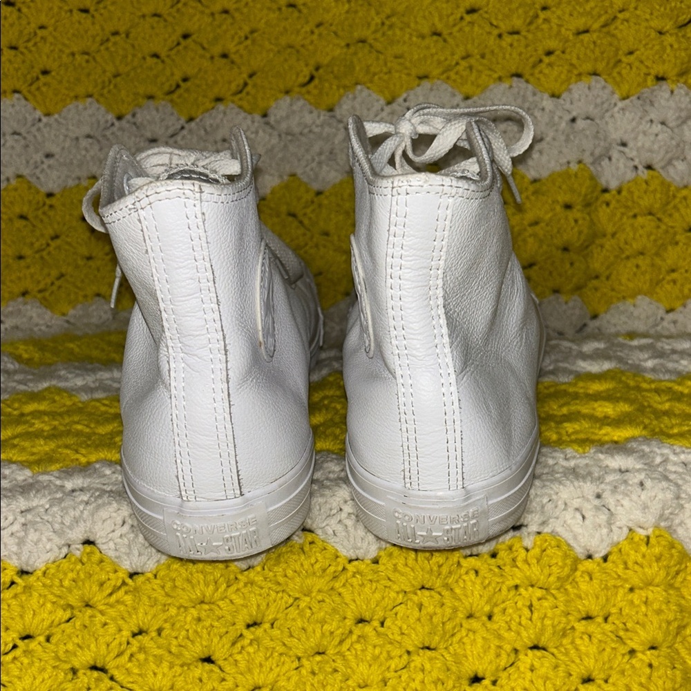 All Star Converse Classic White Leather High-Top’s - Picture 4 of 9